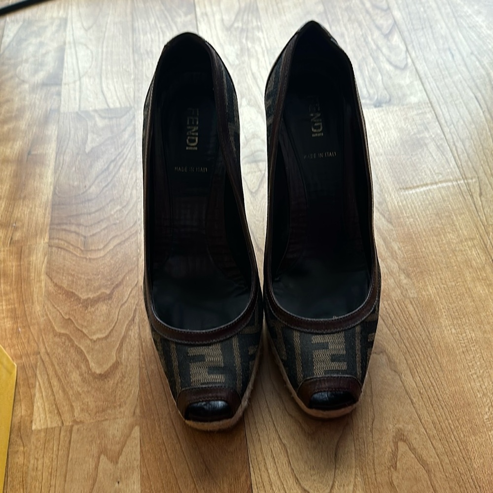 Heel wedge